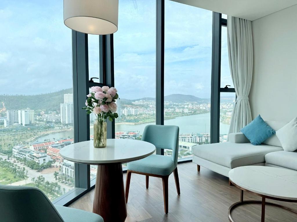 Spring ALacarte Ha Long Luxury Studio – Ha Long Bay